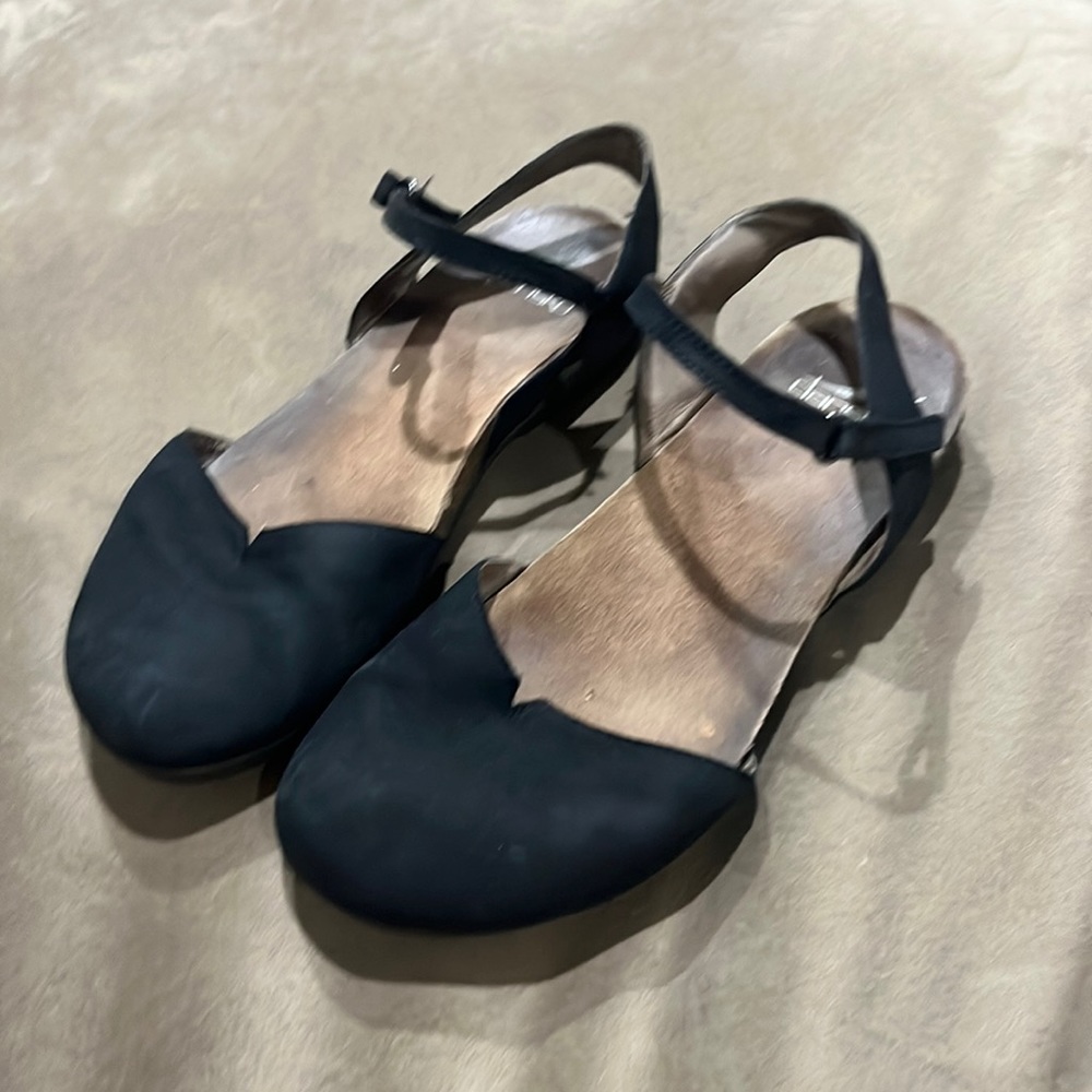 Dansko sandals size 38